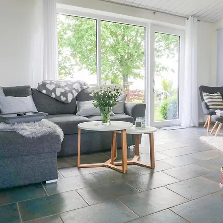 Nina * 埃格斯托夫